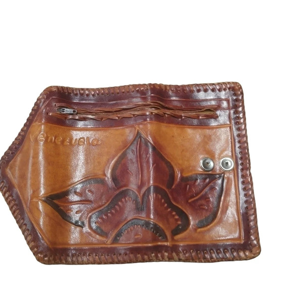 Handmade Tooled Embossed Leather Wallet 4  Compartments Brown Tan - Picture 2 of 5